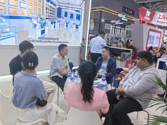 1688438816341280.png 640 (1).png